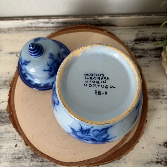 ✨SOLD✨ Vintage Cobalt Blue Ginger Jar Hand Painted Made in Portugal Blue Style - Picture 7 of 12